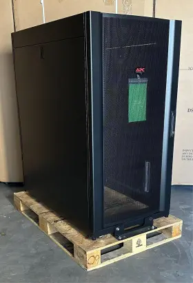 3104 APC Server Rack Enclosure Dell Cabinet