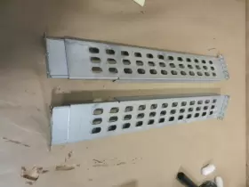 870-1250A APC Rack Mount Rail Kit