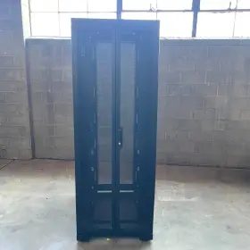 AR2310BLK APC Netshelter Sx Server Rack Enclosure Cabinet