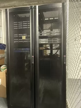 AR2480 APC Netshelter Sx Server Rack Enclosure