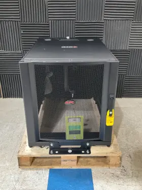 AR3003 APC Netshelter Sx Rack Panels #2