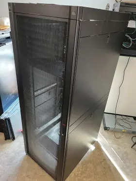 AR3150HACS APC Netshelter Sx Server Rack Enclosure