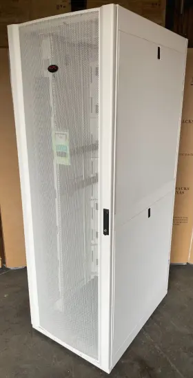 AR3157W APC Netshelter Sx Server Rack Cabinet Enclosure