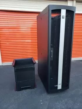 FC1N-111B-C52-B CPI Chatsworth Server Rack