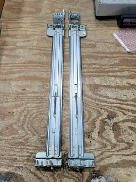 00TKYT HP Dell Rail Server Rackmount Kit