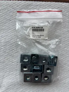 00N8709 IBM Rack Mount Caged Nut Clips Kit
