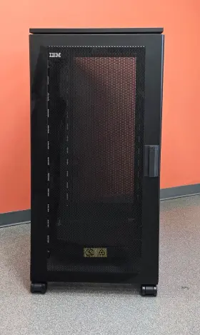 9306-250 IBM Netbay Server Rack