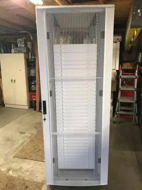 LAMDTF01-P1 LEGRAND Server Network Cabinet