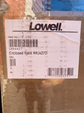 811405036521 LOWELL Enclosed Rack