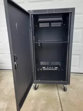 01170509 MIDDLE ATLANTIC PRODUCTS Server Rolling Shelf Rack #2