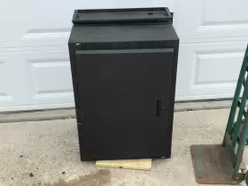 A16-17CS MIDDLE ATLANTIC PRODUCTS Center Server Audio Wall