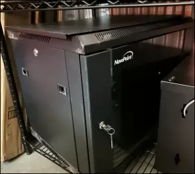 00301082 NAVEPOINT Wall Mount Network Server Cabinet Lockable
