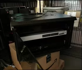 00404143 NAVEPOINT Wall Mount Networking Cabinet