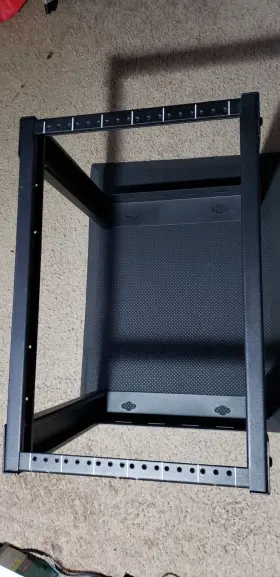 00404149 NAVEPOINT Wall Mount Rack Server Frame #2