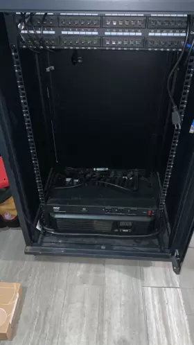 00405914 NAVEPOINT Wallmount Networking Cabinet #2