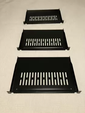701401004 RACKMOUNT Raising Rack Mount Vented Server Shelf