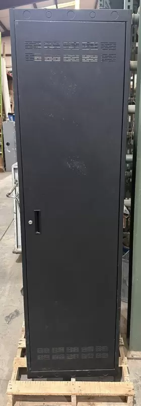 CR6N42-9001 RAISING ELECTRONICS Network Data Server Rack Key