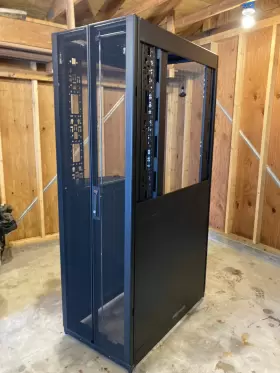 AR3100 SCHNEIDER ELECTRIC Apc Netshelter Sx Bolt Down Roof #2