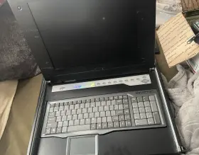 RK-1901 STARTECH Dual Rail Rackmount Kvm Console Dvi Vga Lcd