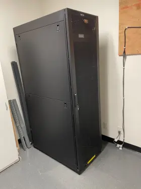 SR2400 TRIPP LITE Smartrack Enclosure Cabinet #2