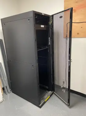 SR2400 TRIPP LITE Smartrack Enclosure Cabinet